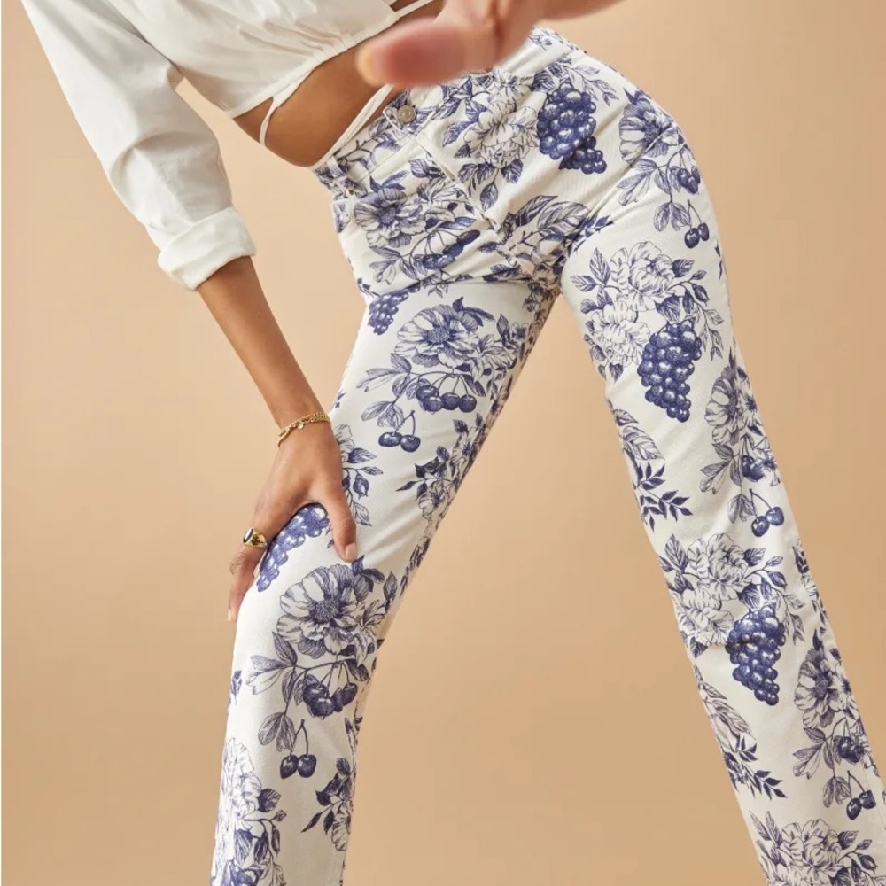 Reformation Cynthia Toile high rise straight jeans in Monaco - Picture 2 of 11